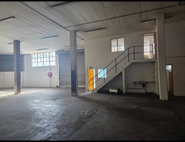 918M² WAREHOUSE TO LET IN PINETOWN CENTRAL